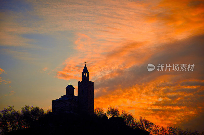 保加利亚，Veliko Tarnovo，沙列韦要塞的壮观日出